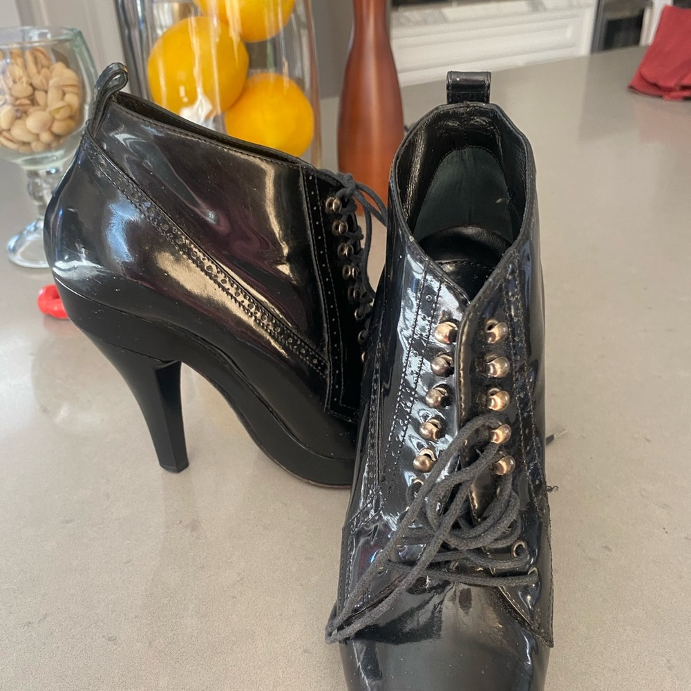 Burberry boots - Picture 5 of 11